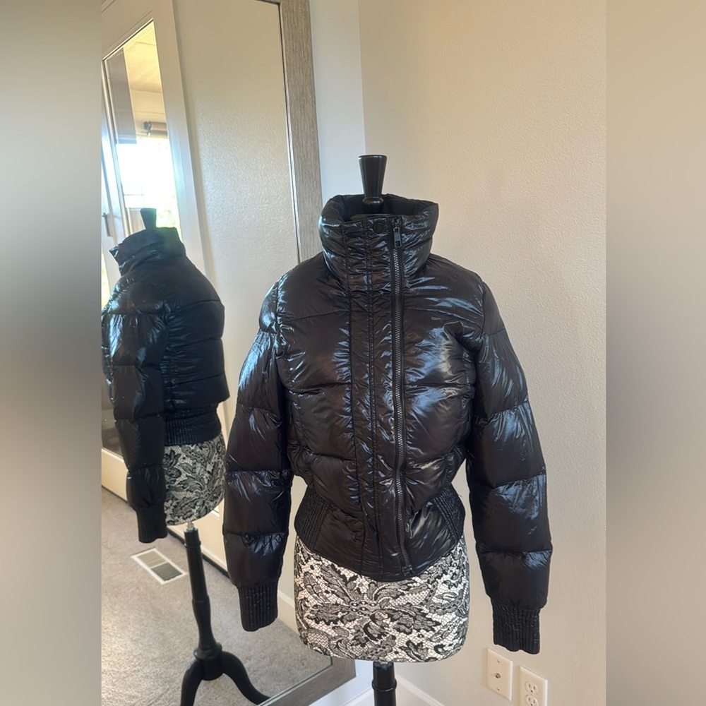 NIKE down Jacket in Olive Medium